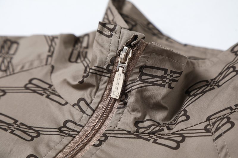 Réplique de vêtements Balenciaga 01RA916