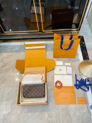 Rep Bags 07YA13384