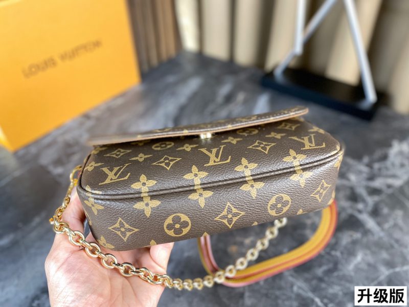 Rep Bags 07YA15384