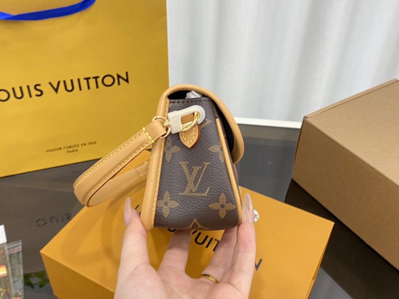 Rep Bags 07YA11742