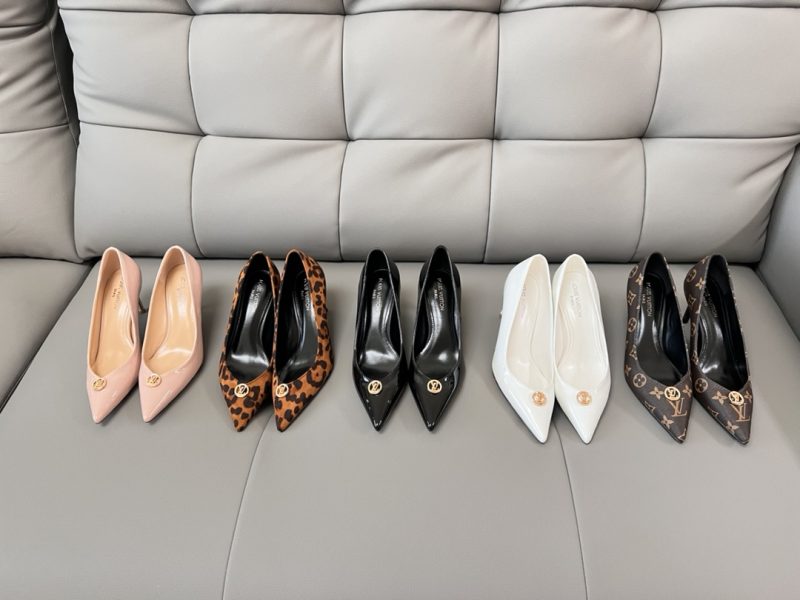 Réplique des chaussures Louis Vuitton 06OR126