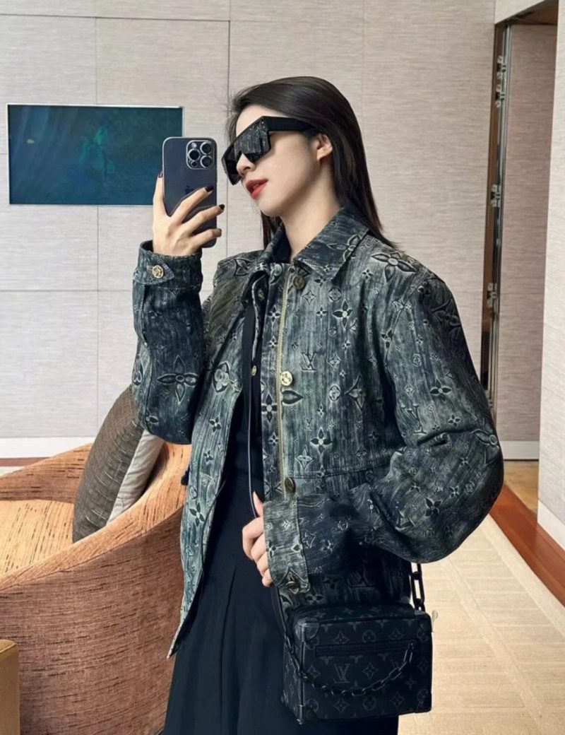 Replica Lv Clothes 01RA266