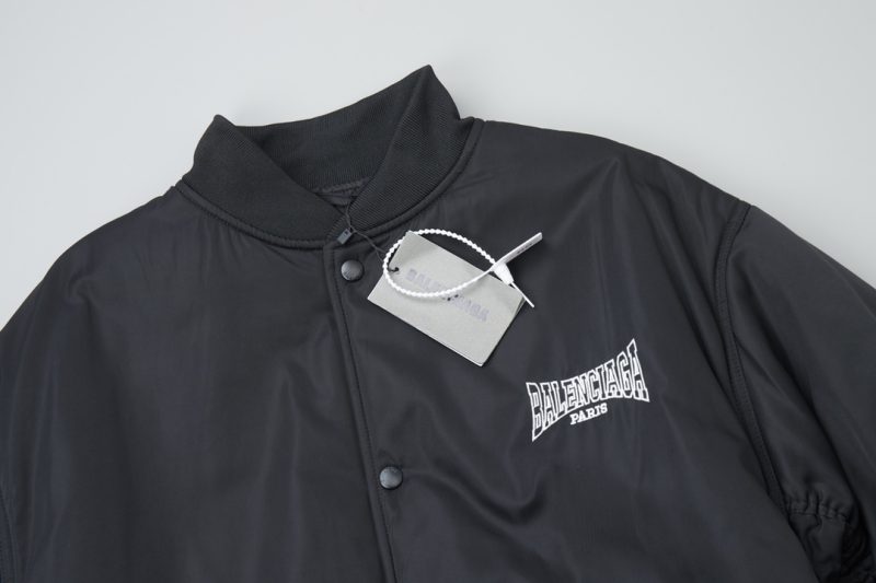 Réplique de vêtements Balenciaga 01RA888