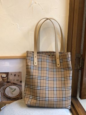 Replica Designer Burberry Retro Khaki Plaid Tote Bag