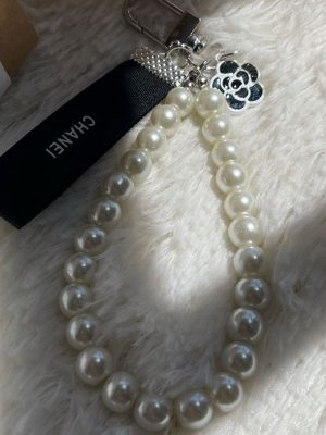 Replica Designer Chanel Camellia Pearl Pendant Key Chain