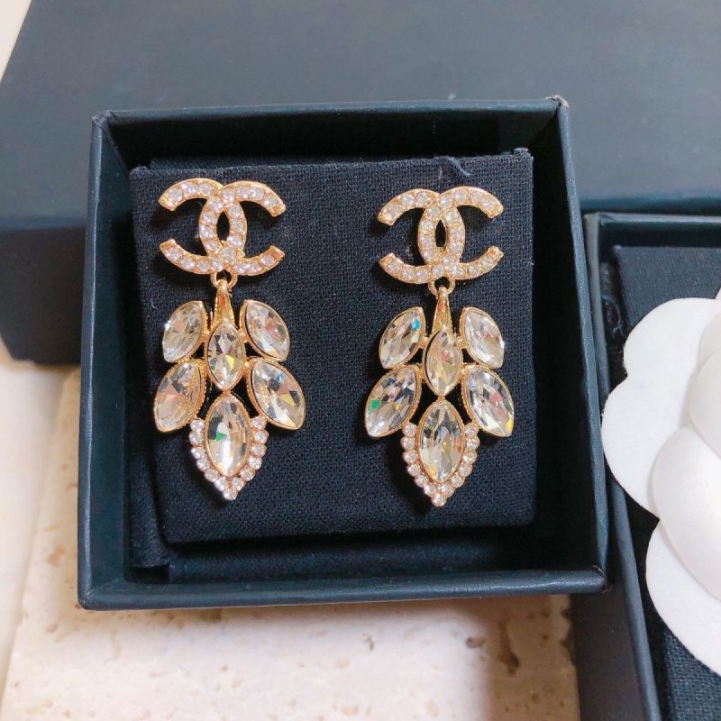 Replica Designer Chanel Fashion Rhinestone Leaf Letter Earrings