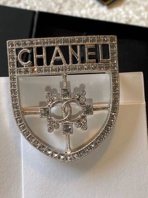 Replica Designer Chanel Fashion Shield Pattern Brooch