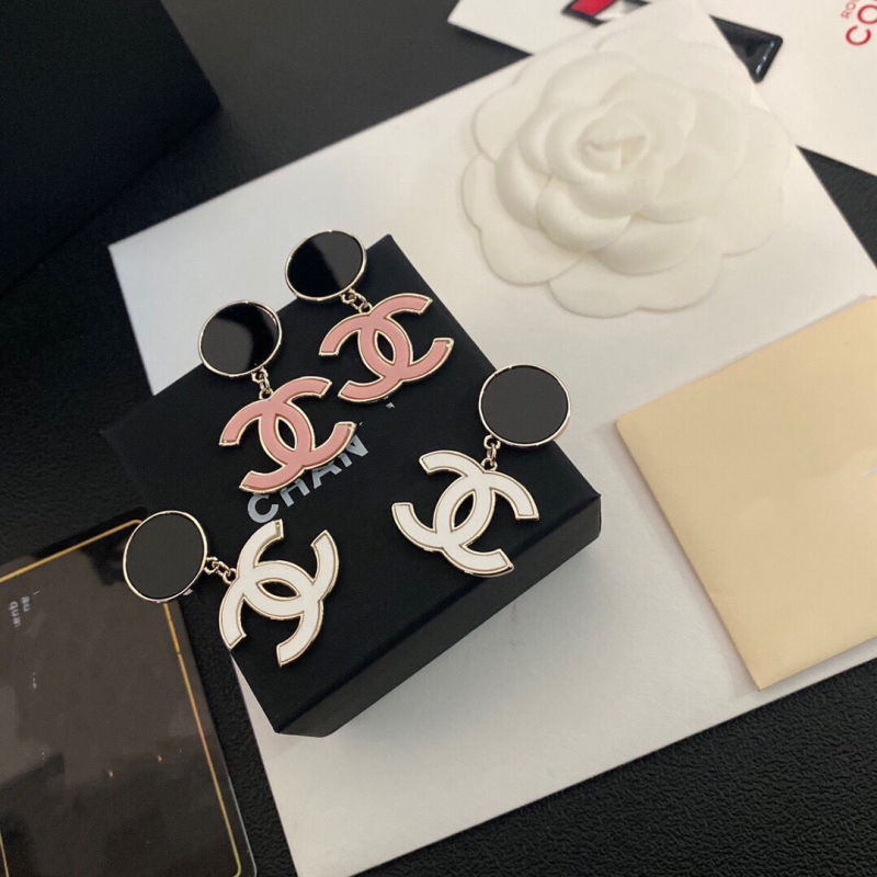 Replica Designer Chanel Simple Drop Oil Alphabet Earrings