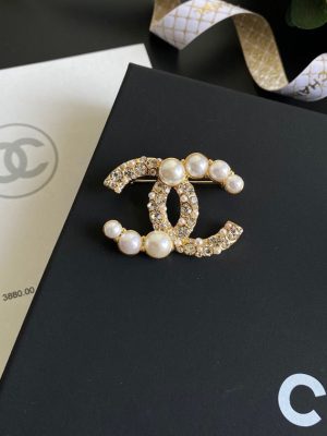 Replica Designer Chanel Temperament Rhinestone Imitation Pearl Brooch