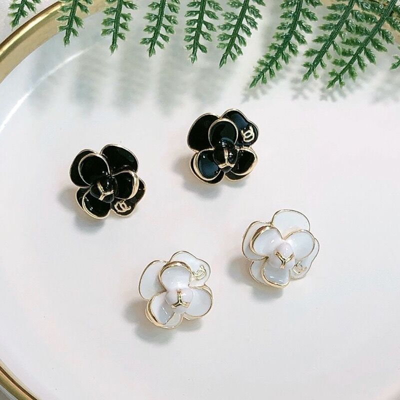 Replica Designer Chanel Women Fashion Three-Dimensional Camellia Letter Earrings