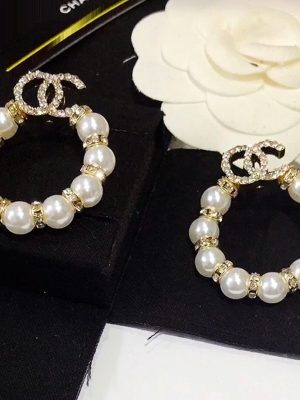 Replica Designer Chanel Women Simple String Pearl Geometric Hoop Pearl Rhinestone Double C Earrings