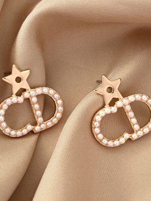 Replica Designer Dior Fashion Imitation Pearl Letter Stud Earrings