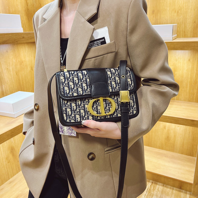 Replica Designer Dior Fashion Metal Alphabet Shoulder Bag