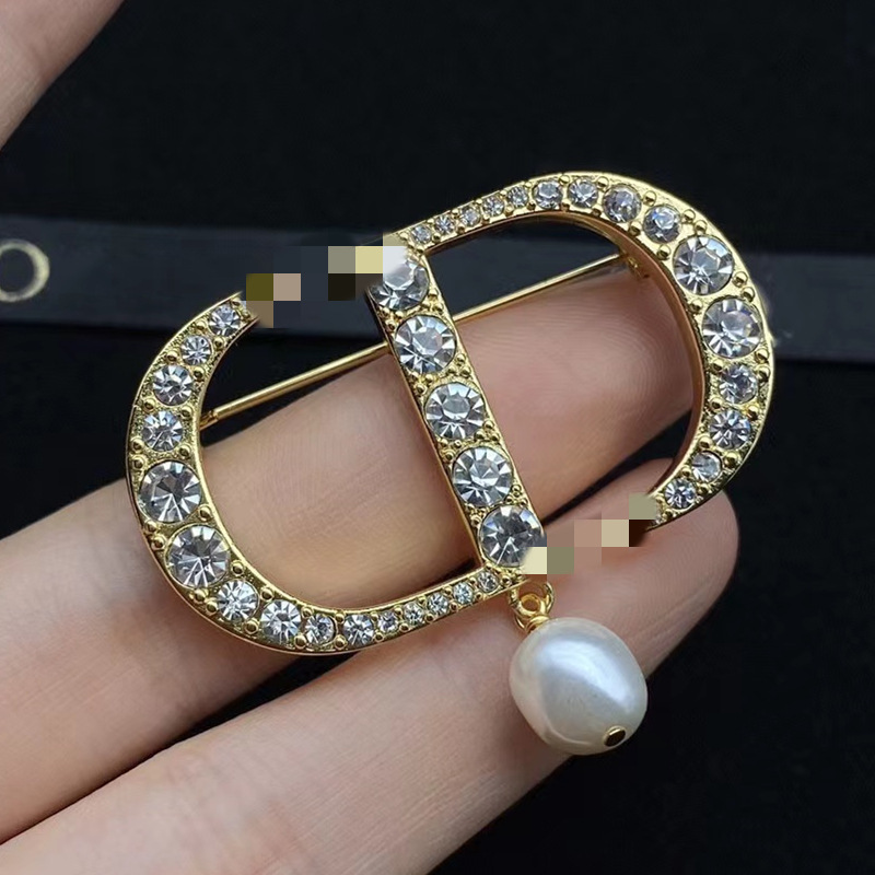 Replica Designer Dior Fashion Rhinestone Letter Imitation Pearl Brooch