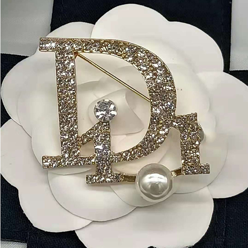 Replica Designer Dior Fashion Rhinestone Letter Imitation Pearl Brooch