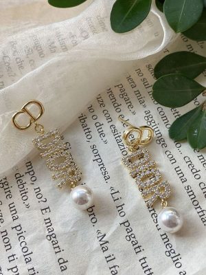 Replica Designer Dior Fashion Rhinestone Letter Long Earrings