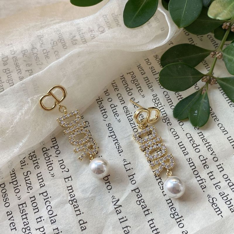 Replica Designer Dior Fashion Rhinestone Letter Long Earrings