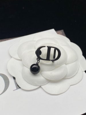 Replica Designer Dior Simple Black Letter Single Stud Earrings