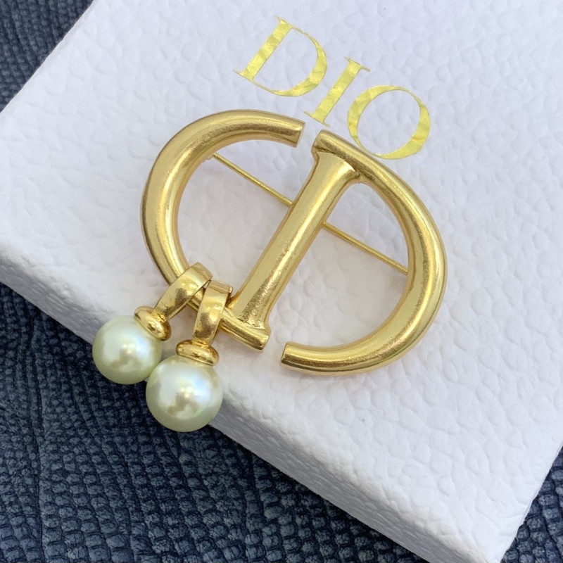 Replica Designer Dior Simple Metal Letter Imitation Pearl Pendant Brooch