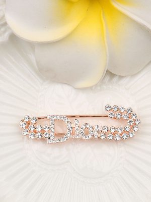 Replica Designer Dior Simple Rhinestone Letter Brooch