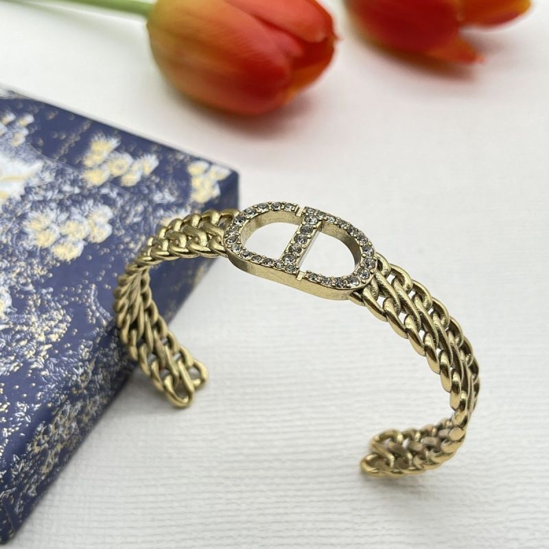 Replica Designer Dior Simple Rhinestone Wave Bracelet