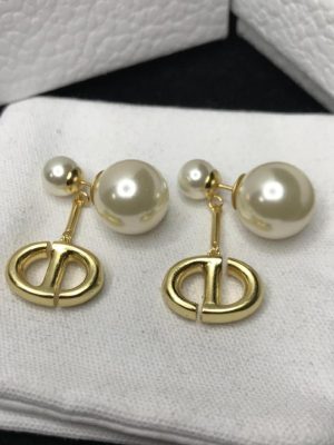 Replica Designer Dior Vintage Fringe Letter Imitation Pearl Earrings