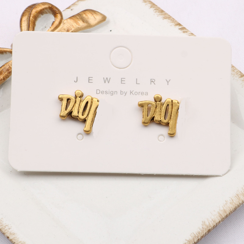 Réplica de diseño Dior Vintage Metal Letter Stud Earrings