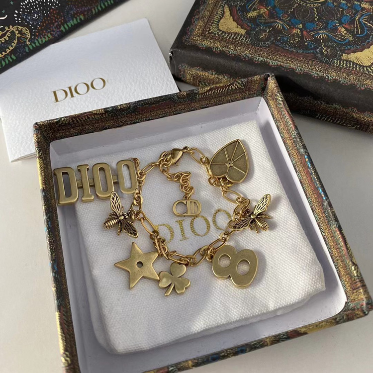 Replica Designer Dior Vintage Metal Star Letter Fringe Bracelet