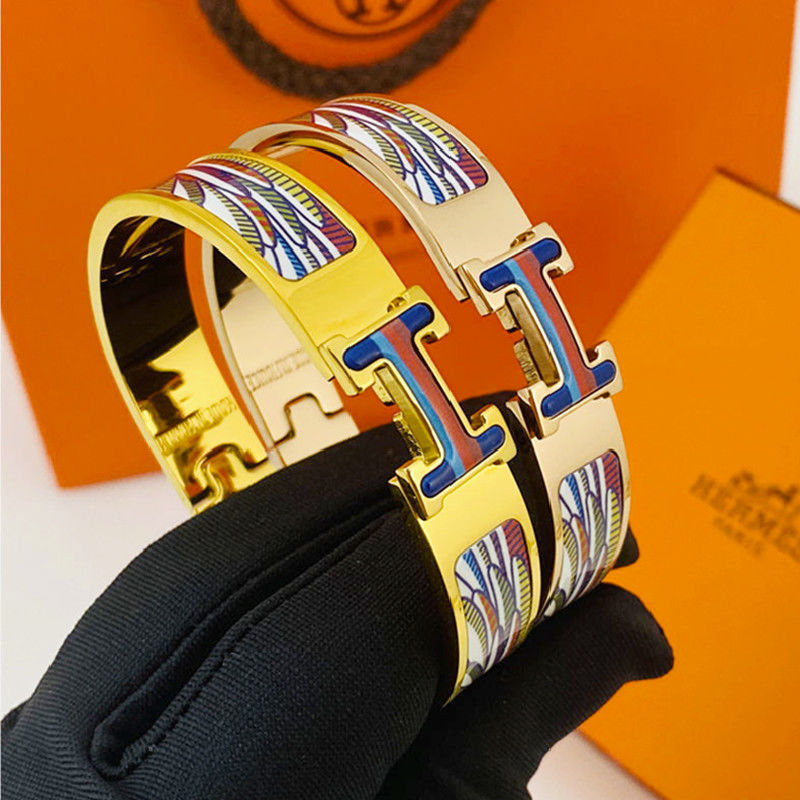 Replica Designer Hermes Women Fashion Titanium Steel Enamel Color H Bracelet