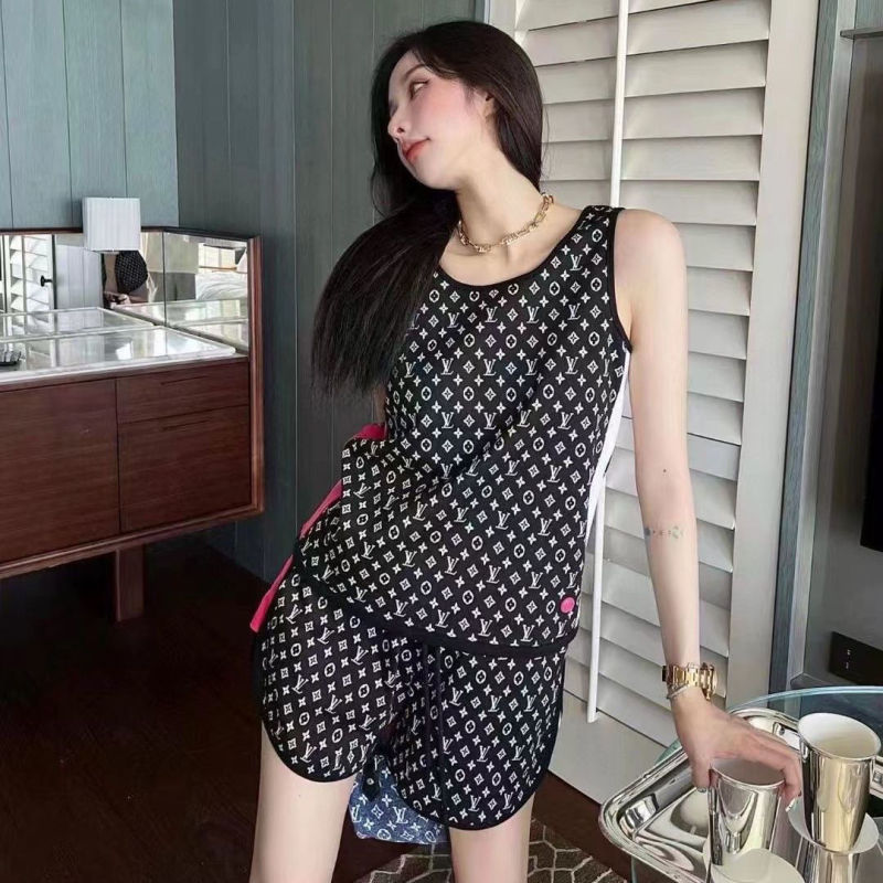 Replica Designer Louis Vuitton Fashion Letter Jacquard Sleeveless Knit Vest + Elastic Waist Wide Leg Shorts Two-Piece Set