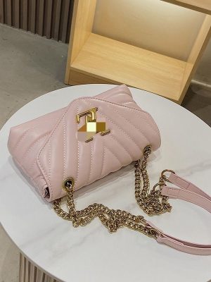 Replica Designer Louis Vuitton Fashion Solid Color Metal Letter Metal Chain Shoulder Bag