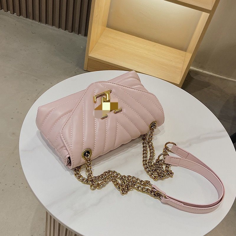Replica Designer Louis Vuitton Fashion Solid Color Metal Letter Metal Chain Shoulder Bag