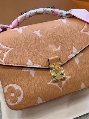 Replica Designer Louis Vuitton Summer Printing All-Match Lock Shoulder Handbag