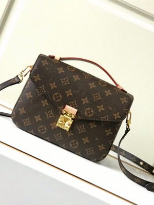 Replica Designer Louis Vuitton Vintage Leather Print Shoulder Bag