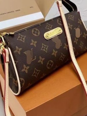 Replica Designer Louis Vuitton Vintage-Print Metal Chain Shoulder Bag
