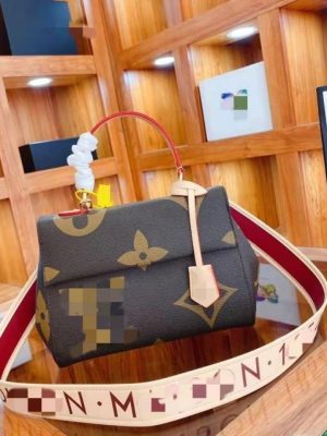 Replica Designer Louis Vuitton Women Presbyopia Hand-Held One-Shoulder Messenger Bag
