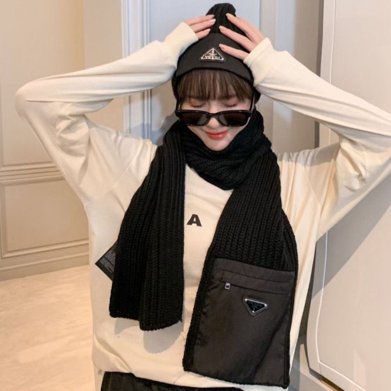 Replica Designer Prada Classic Patch Knitted Wool Hat And Scarf