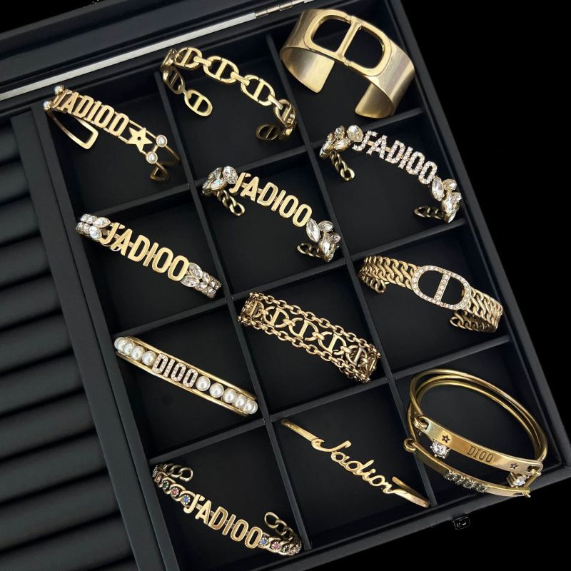 Replica Designer er Dior Women CD Letter Fashion Bracelet